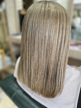 モアヘアー(MORE-HAIR) くすみベージュ