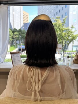 トゥ ルーチェ(tu.luce) くびれミディアムヘア