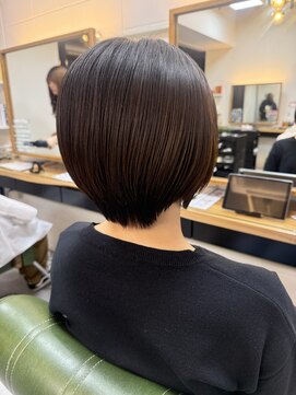 エマ 浦上駅前店(EMMA) うねり改善トリートメント×ショート