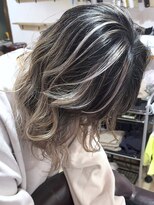 ブレイズヘアー(BLAZEhair) 【立体感強め】ホワイトベージュバレイヤージュ×ブリーチ2回