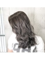 シュプバイトゥーミー(sup.by tomee)&nbsp;プラチナブルー【担当　末吉】