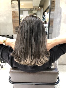 トルネード(TORNADO) 韓国風バレイヤージュ　グレージュ　ヨシンモリ　タンバルモリ