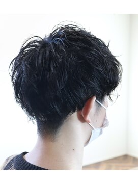 ウィスカーヘアー(whisker hair) スパイラルパーマ