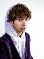 ウェイビーエフティフィフス 横浜西口(WAVEY ft.fifth)&nbsp;波巻きスパイラルツイストパーマ刈り上げ無造作メンズマッシュ