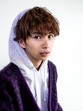 ウェイビーエフティフィフス 横浜西口(WAVEY ft.fifth) 波巻きスパイラルツイストパーマ刈り上げ無造作メンズマッシュ