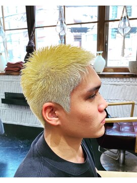 サロンリベルテ(salon Liberte) オシャレカッコいい☆金髪ボウズ