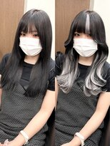 ディア(.eer)&nbsp;黒髪に合う◎ホワイトシルバー×シールエクステ☆インナーカラー