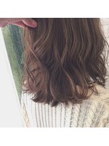 フォルテレイ 青山(FORTE Lei) 柔らかさのある透け感ベージュカラー