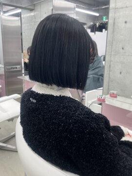 エヌアイ オモテサンドウ(ni omotesando) 韓国タッセルボブ/ブルーブラック/黒髪　上野