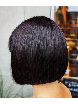 オーガニック リブ 川越(organic+live) 20代30代切りっぱなしストレート小顔補正カット