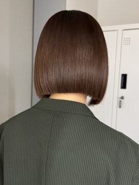 ラフ 新宿(Laff) 20代30代に合わせボブ/切りっぱなし/縮毛矯正/新宿