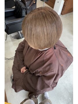 イロ(iro) 似合わせカット+白髪ボカシ+髪質改善