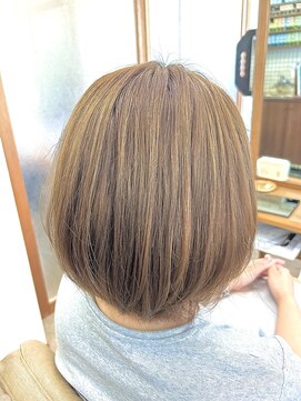 髪に優しくツヤカラー