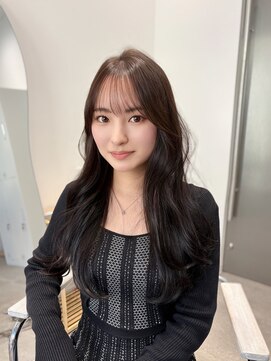 ラクシア(LucxiA) 韓国ヘア/レイヤーカット/顔まわりカット/Instagram @ken__gucci