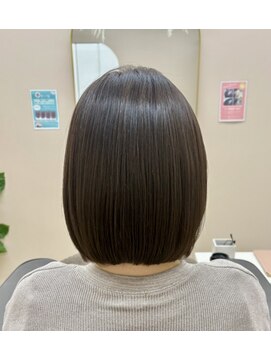 アンジュール ラナリア(1//jour LanaRia) シークレットハイライトでつくる柔らか艶ボブ