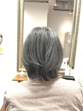 ヘアー グリーン(hair green) 60代70代80代/大人ショート/グレイヘア/ふんわりショート