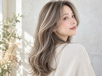 ARiA【10/2 OPEN（予定）】の写真/白髪ぼかし大人カラーで魅力を引き出す。大人女性のブリーチで自分だけの旬髪へ♪