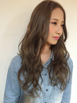 ファルベ(FARBE) 艶髪ロング♪