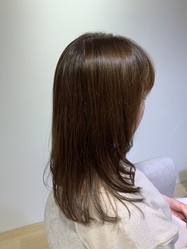 ユーネリー(U-NERY) セミロングレイヤースタイル