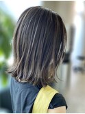 20代30代大人可愛い小顔外ハネハイライトミディアム