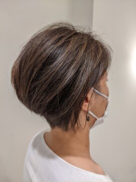 ルグランシャトー(Le grand chateau) 前下がりショートボブ