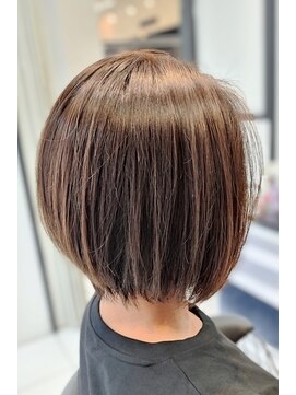 ヘアースタジオ ジェイワン(hair studio J ONE) 30代40代50代60代サラサラ前下がりボブ脱白髪染め白髪染めぼかし