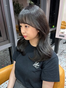 ボタン シブヤ(VOTAN SHIBUYA) 韓国ヘア/くびれヘア/顔まわりカット/前髪あり/地毛風カラー
