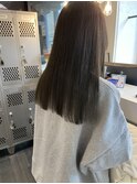 柔らかな透明感カラー / グレージュ  / ストレートヘア