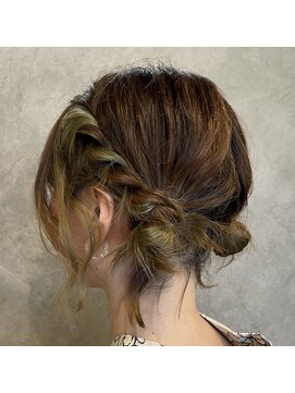 ビーハイブ ギフト(BeeHIVE GIFT) ヘアアレンジ