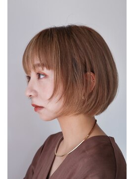 シスタ(SISTA) ハイトーンフェイスレイヤーボブ内巻き顎ラインボブ【自由が丘】