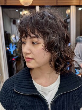 シータ(CITA) ミディアム×無造作パーマ