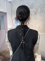 メク(meku)&nbsp;一癖あるタイトめカチモリヘアセット/関内美容室