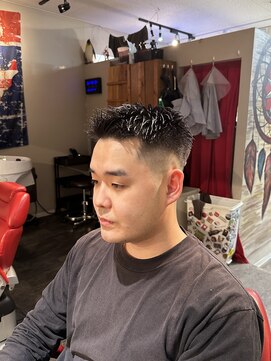 サンアンドマーリィズバーバー 駅前店(SON&MARLEY'S BAR BER) フェザーアップ