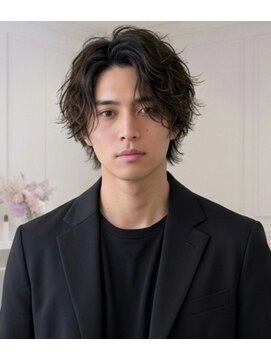 ブルーモスク トウキョウ(TOKYO) センターパート×スパイラルブリーチパーマ