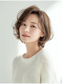 40代　明るめ白髪ぼかしショート