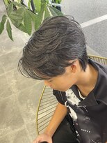 フラワーバイ ビーガーデン(FLOWER by B.GARDEN)&nbsp;センターパートフェザーウルフ