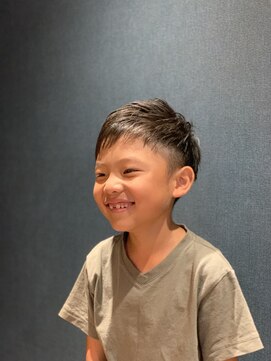 ツーブロック キッズカット L ネスタ ヘアー グラウンド Nesta Hair Ground のヘアカタログ ホットペッパービューティー