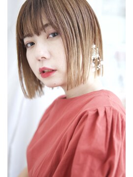 フィオ(fio) 【fioフィオ】モードなハイトーンボブ