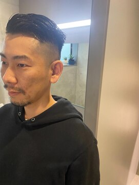 ワン(One) 刈り上げショート