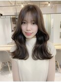 前髪なし韓国風くびれヘア　透明感カラー　ミントベージュ