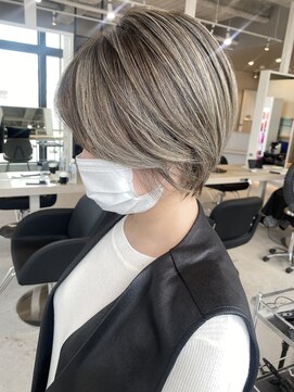 オリ(‘Oli) ショート バレイヤージュ
