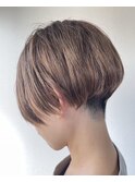ハンサムショート　刈り上げ