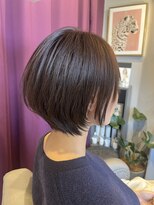 ソフ(soph) 耳掛けマッシュショートボブ