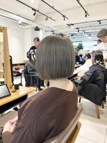 小森谷,切りっぱなしボブオリーブグレージュ美髪ケアブリーチg38