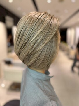 ステアケース 武蔵小杉店(stair:case) 白髪を活かして作るグレージュ 脱白髪染め
