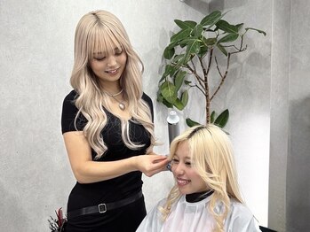 ロウル 渋谷(LOWRL)の写真/女性目線で可愛い愛されヘアを*圧倒的技術とセンスで口コミ高評価◎[渋谷/ブリーチ/ダブルカラー/学割U24]