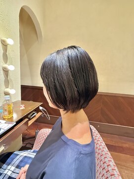 エルサフィロ ヨドヤバシ(el zafiro yodoyabashi) 【el zafiro yodoyabashi】大人女性グラデーションボブスタイル