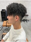 スパイラルパーマ/ツイストパーマ/メンズ/センターパート/波巻き