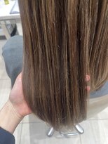 ピークアブー アヴェダ ギンザシックス(PEEK-A-BOO AVEDA GINZASIX)&nbsp;ハイライト　細め　白髪ぼかしカラー　大人ハイライト