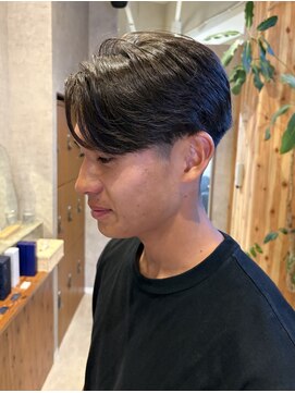 ヘアーリゾートレガロ 八尾店(Hair Resort regalo) センターパート